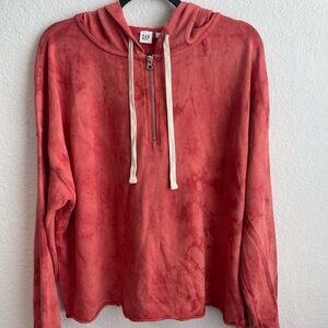 GAP Crimson Tie-Dye Pullover